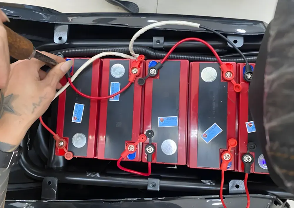 Ắc quy/Pin bị chai hoặc lỗi