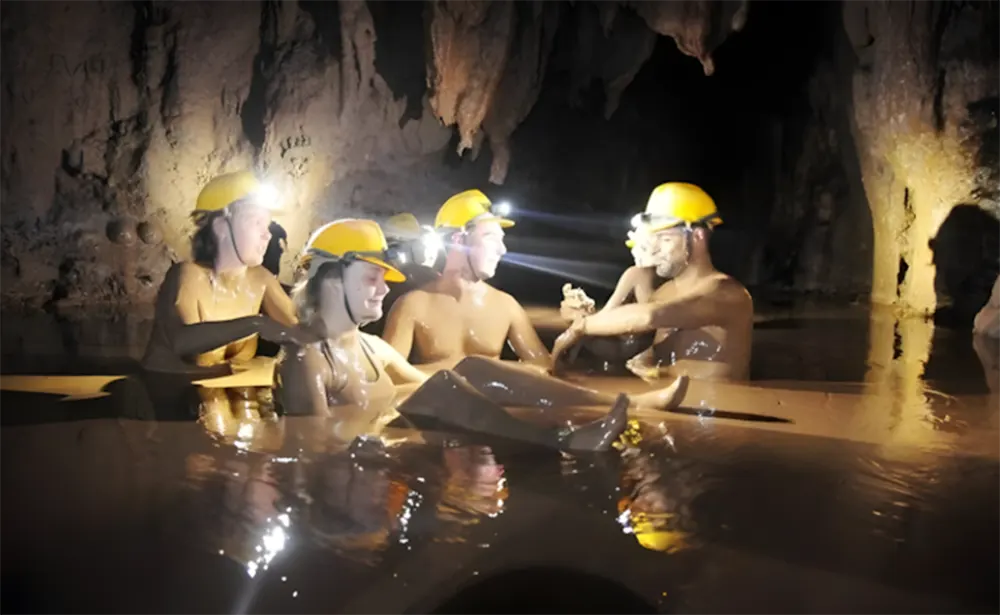 Hệ thống hang động hùng vĩ