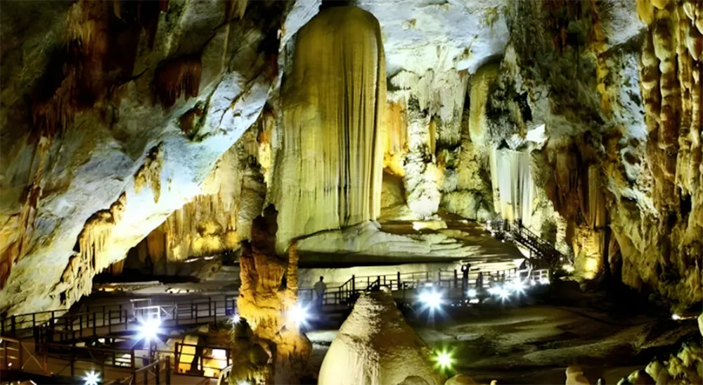 Hệ thống hang động hùng vĩ