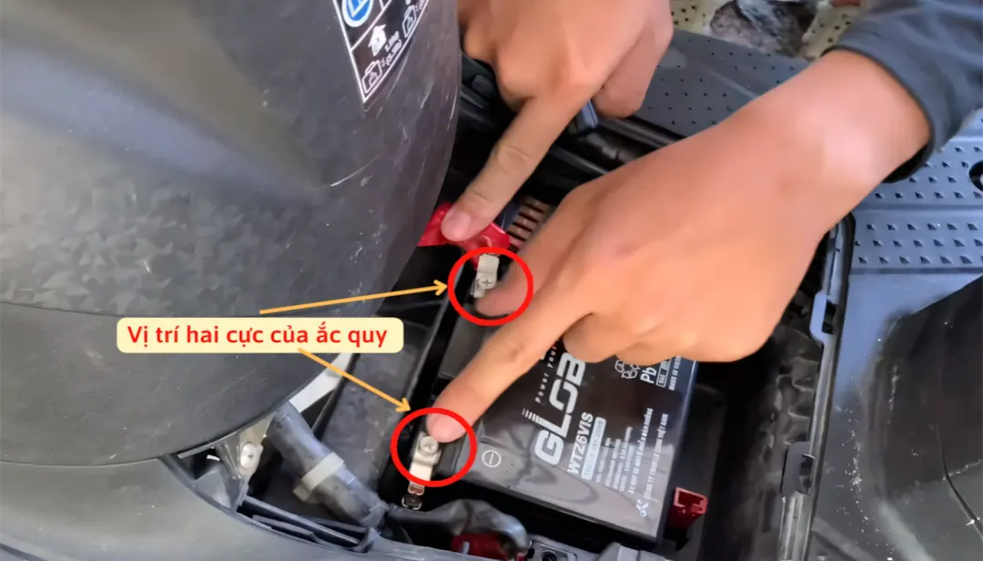 Bình ắc quy của xe đang bị yếu điện 
