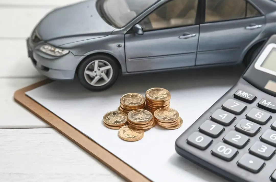 Cân nhắc nên mua xe trả góp hay vay ngân hàng