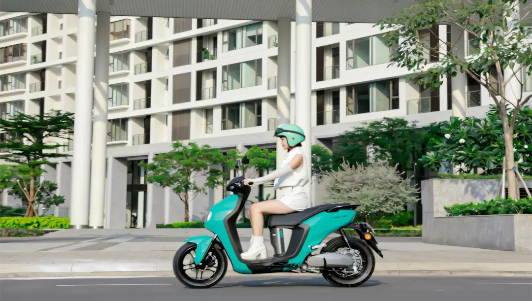 Giải đáp bao nhiêu tuổi được đi xe máy điện