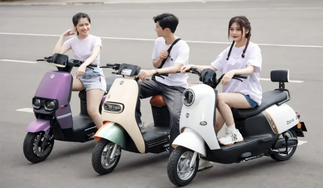 Giải đáp bao nhiêu tuổi được đi xe máy điện