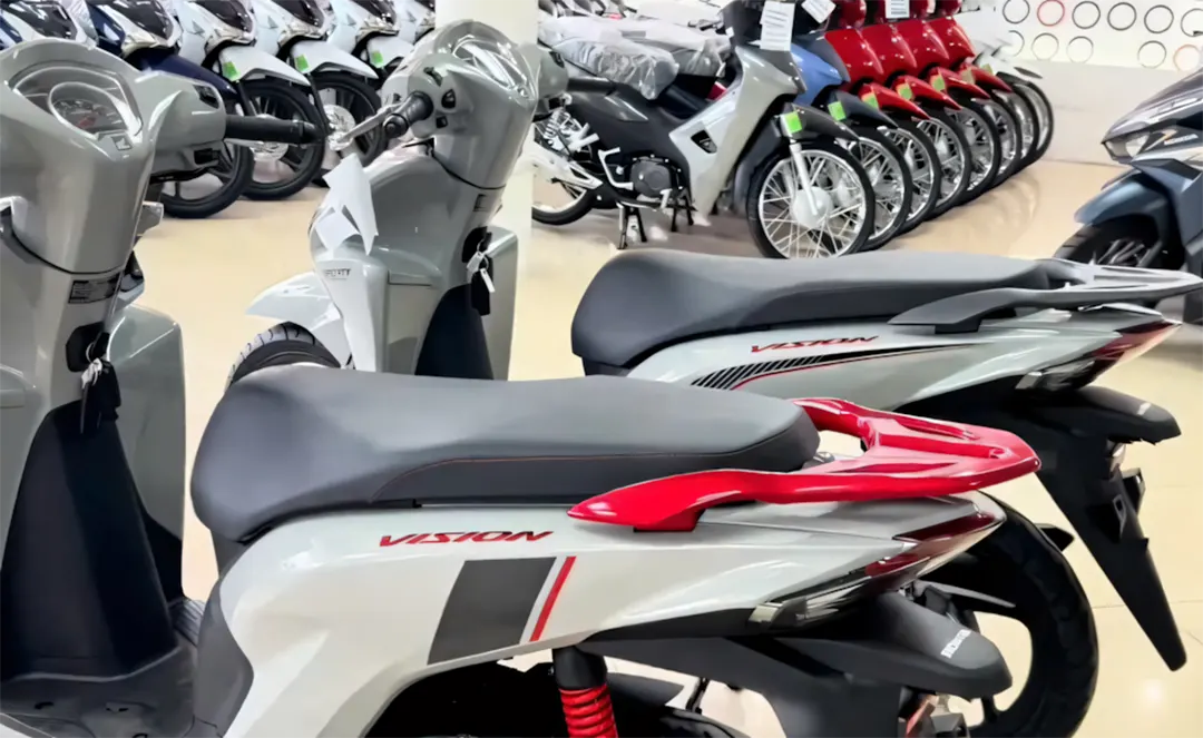 So sánh phiên bản thể thao của Vision 2024 và 2025