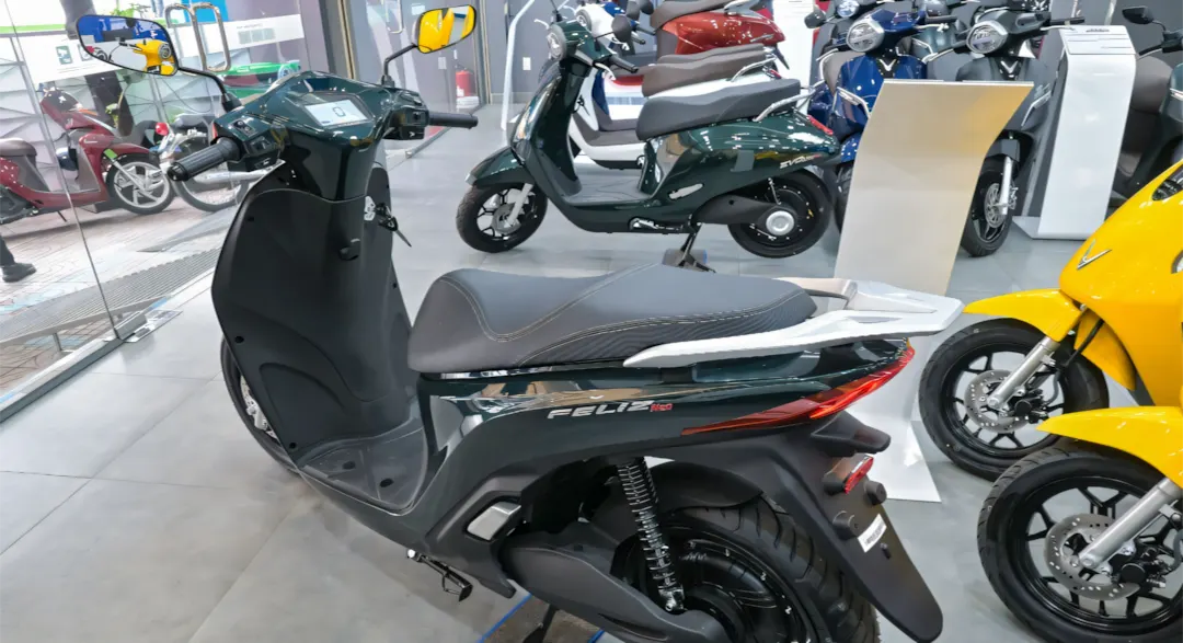 So sánh với nhiều đối thủ