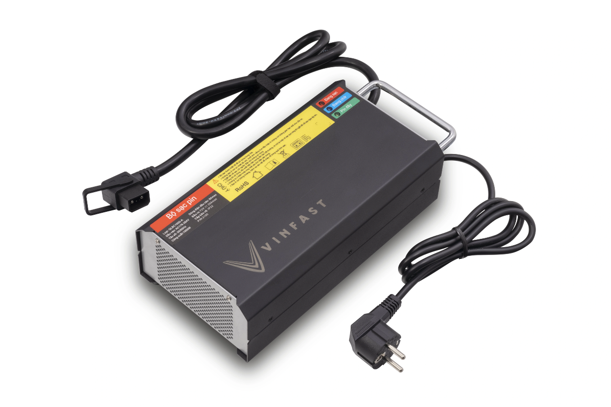 Bộ sạc 1000W của xe máy điện VinFast. Nguồn: Ảnh Internet