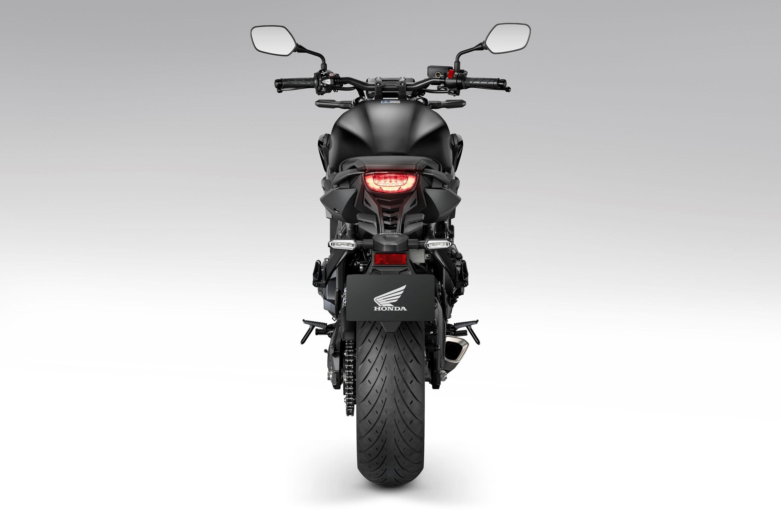 Cập nhật giá xe Honda CB650R và CBR650R 2023 phiên bản màu mới