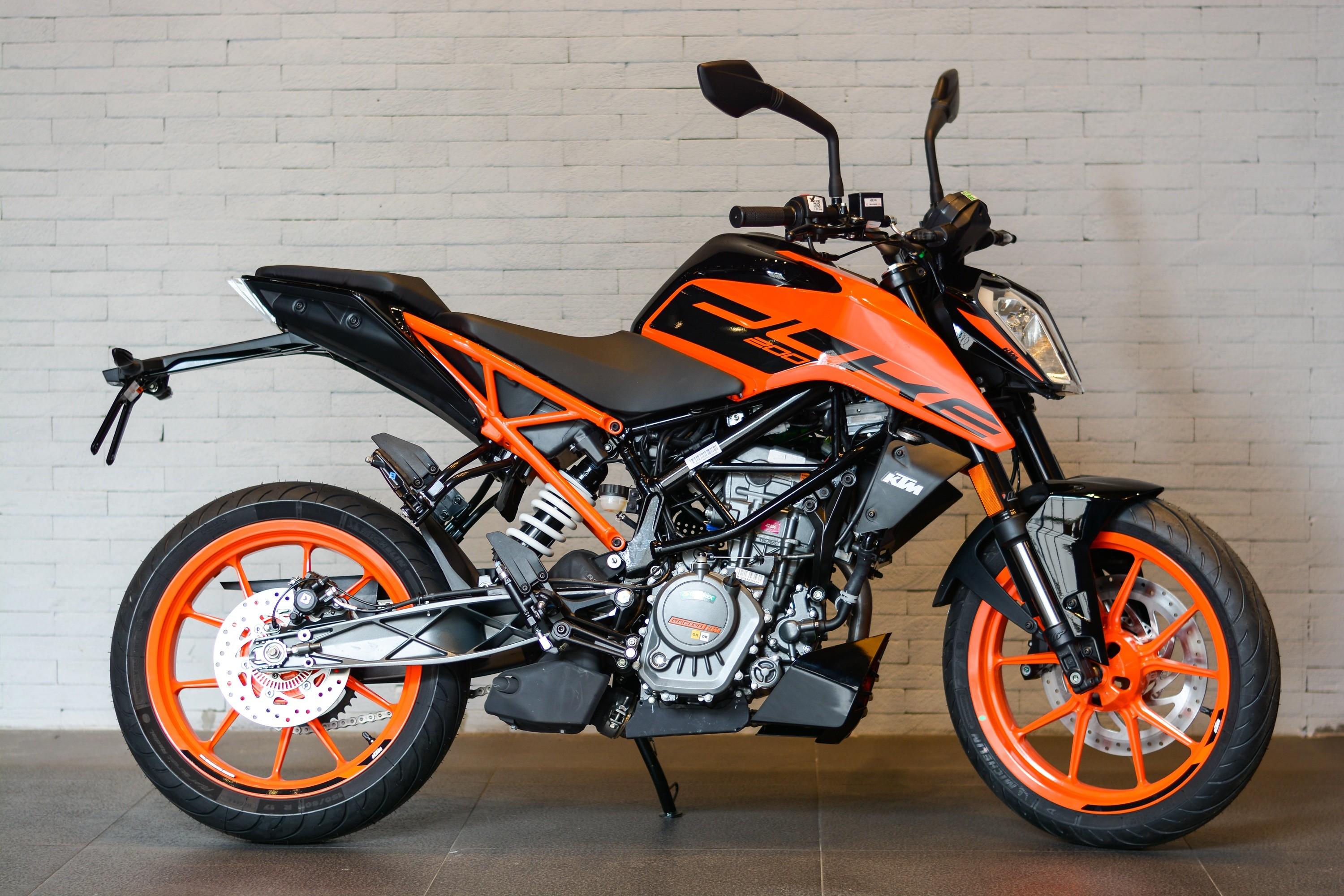 KTM Duke 200 2023 có gì hấp dẫn với giá gần 140 triệu đồng?
