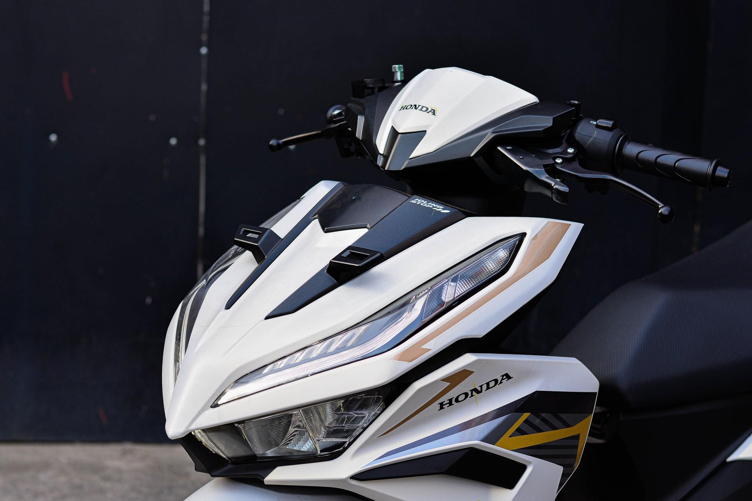 Chọn xe tay ga 50 triệu cho nam giới: Nên mua xe Honda hay Yamaha?