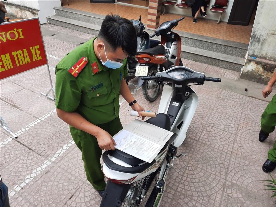Người ngoại tỉnh có đăng ký biển số xe máy Hà Nội được không?