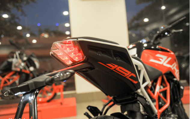 Tìm hiểu giá xe KTM Duke 390 và phiên bản KTM Duke 390 mới nhất